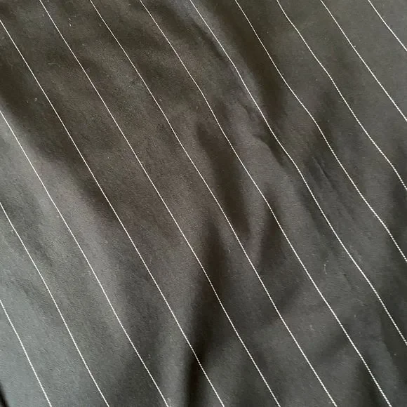 Benetton Pinstipe Pencil Skirt Size Small - Picture 6 of 12